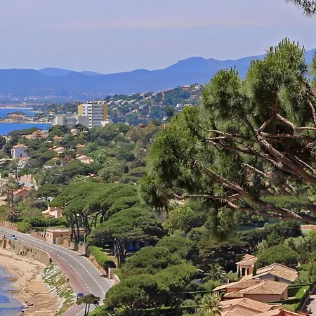 Mazet Renove A Ste-maxime, 3 Pieces, 6 Couchages, Centre-ville, A 500m - Fr-1-226-517 *